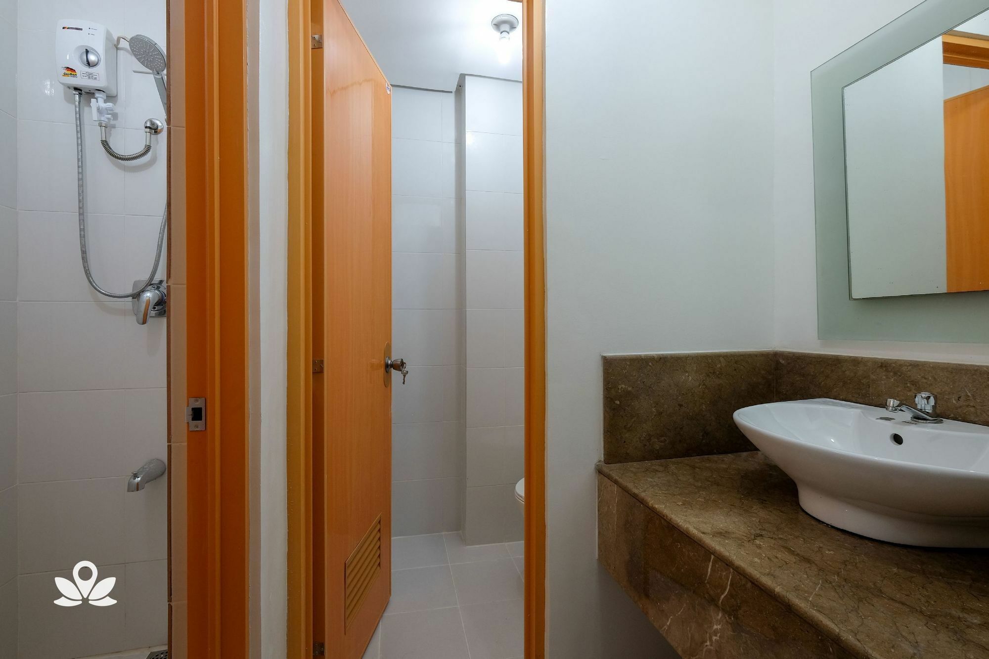 Zen Rooms Woodridge Mckinley Bgc タギッグ エクステリア 写真